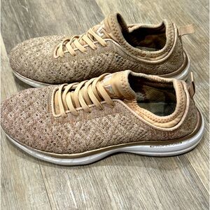 APL TECHLOOM PHANTOM SHOES SNEAKERS ALMOND IVORY Size 7.5
